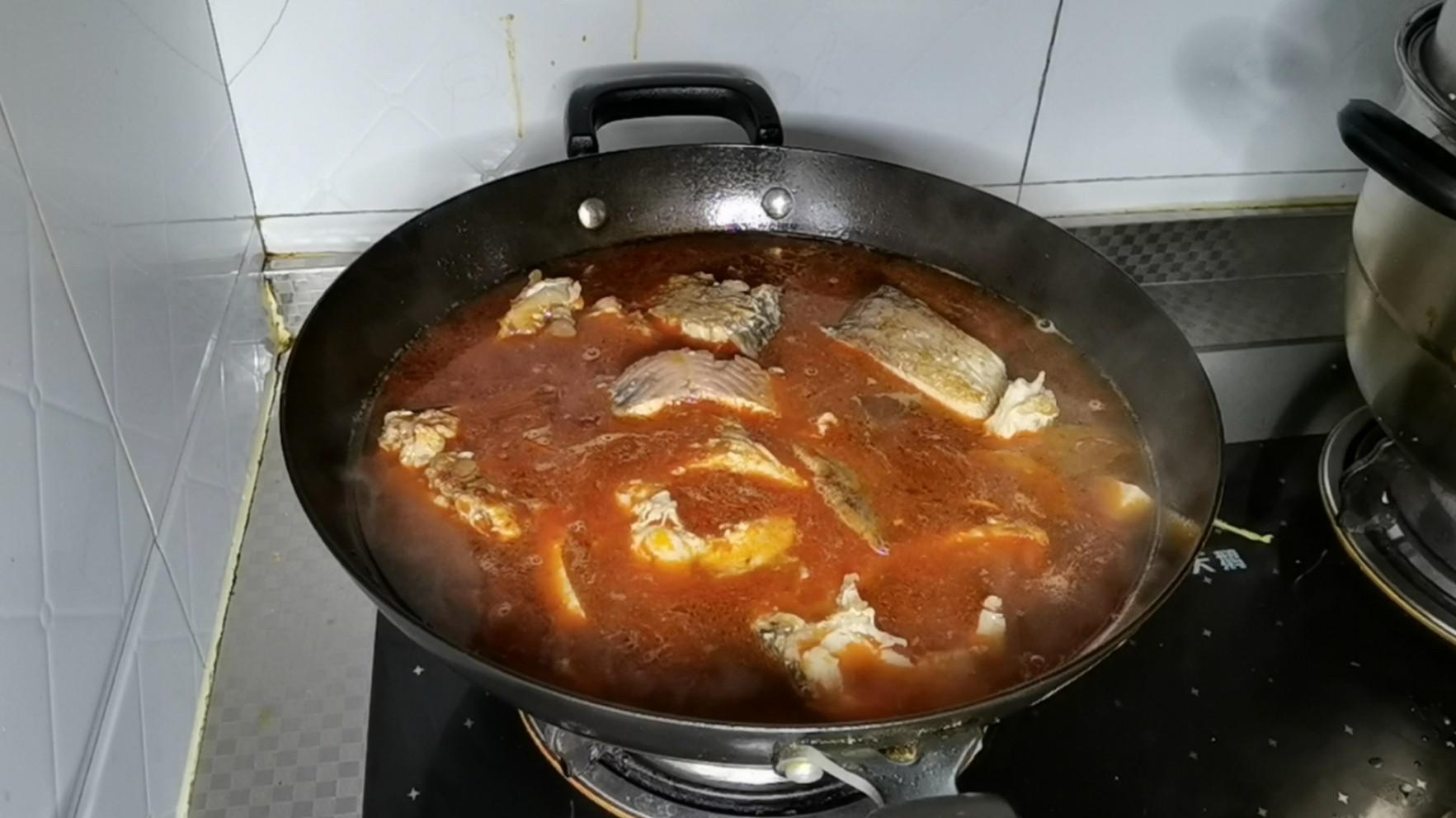 家常侉燉魚，草魚最入味的烹飪方法的做法-咸鮮味燉菜譜