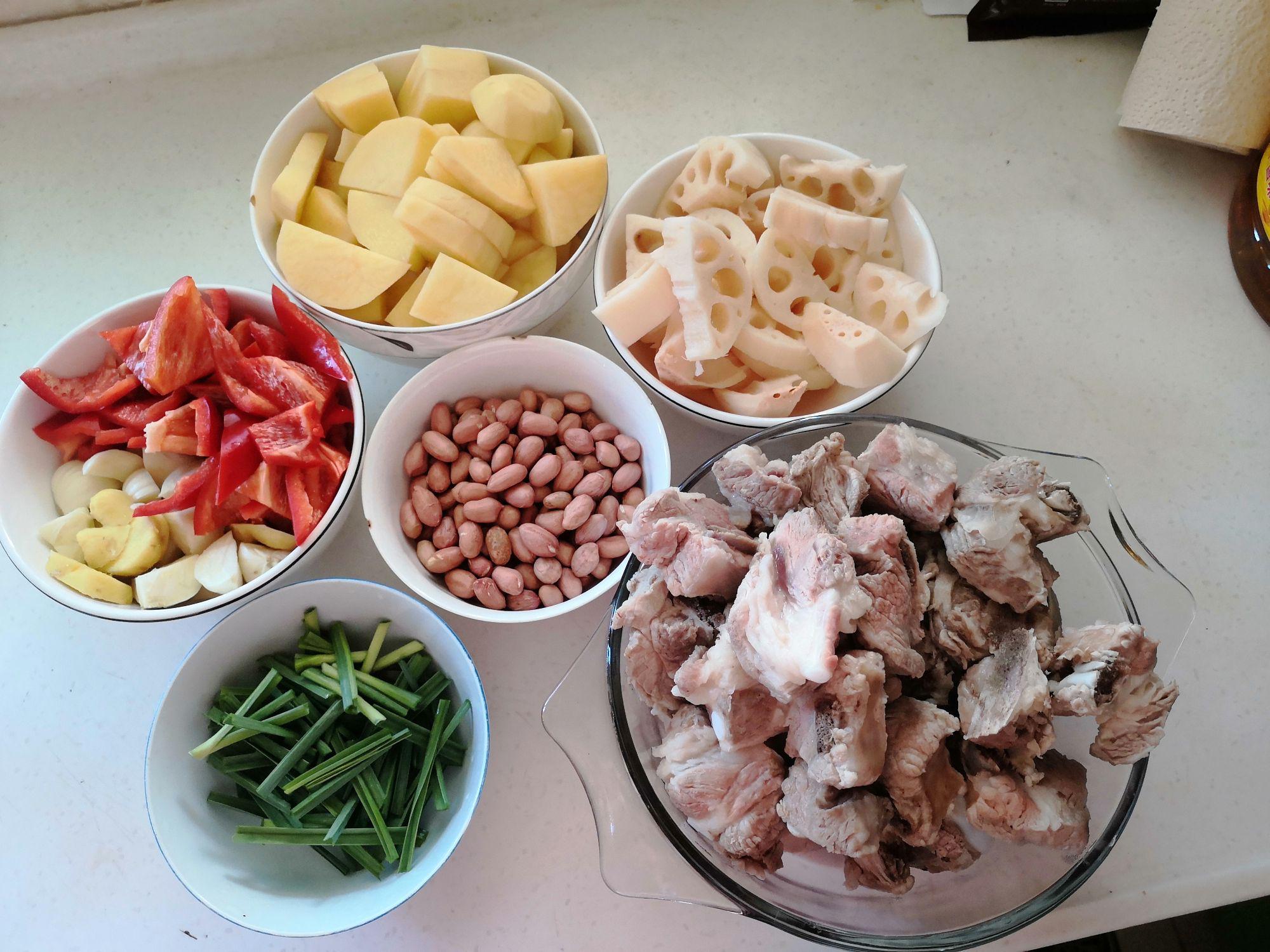 香辣干鍋排骨的做法-香辣味炒菜譜