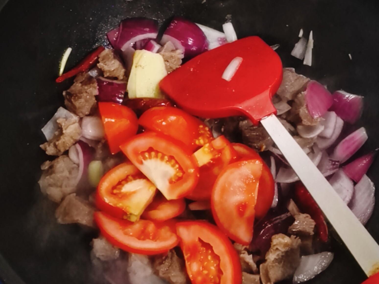 番茄紅燴牛肉的做法-茄汁味燴菜譜