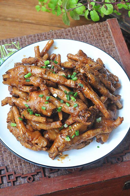 電飯鍋雞爪煲的做法-咸鮮味燒菜譜