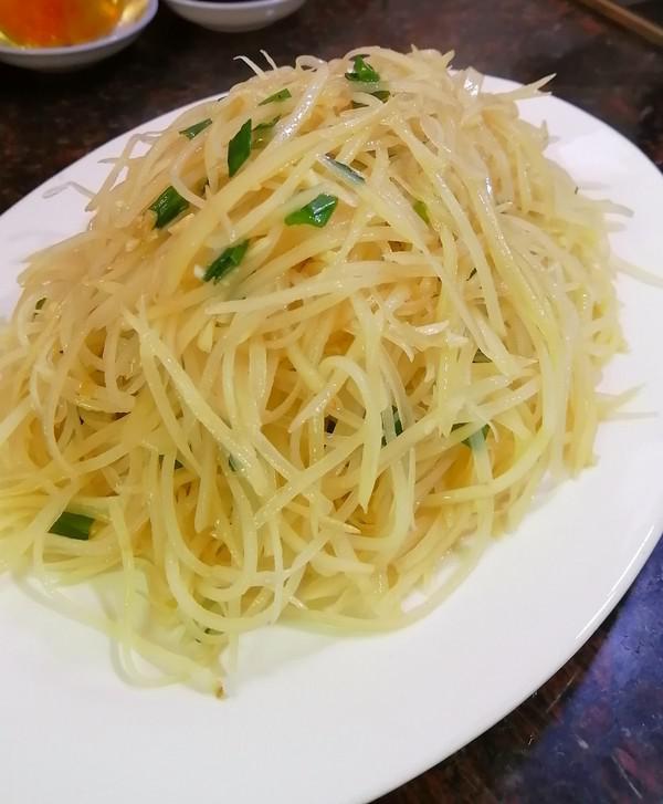 跟著大咖學做美食~~醋溜土豆絲的做法-酸味炒菜譜-易網健康養生網 跟著大咖學做美食~~醋溜土豆絲的做法-酸味炒菜譜