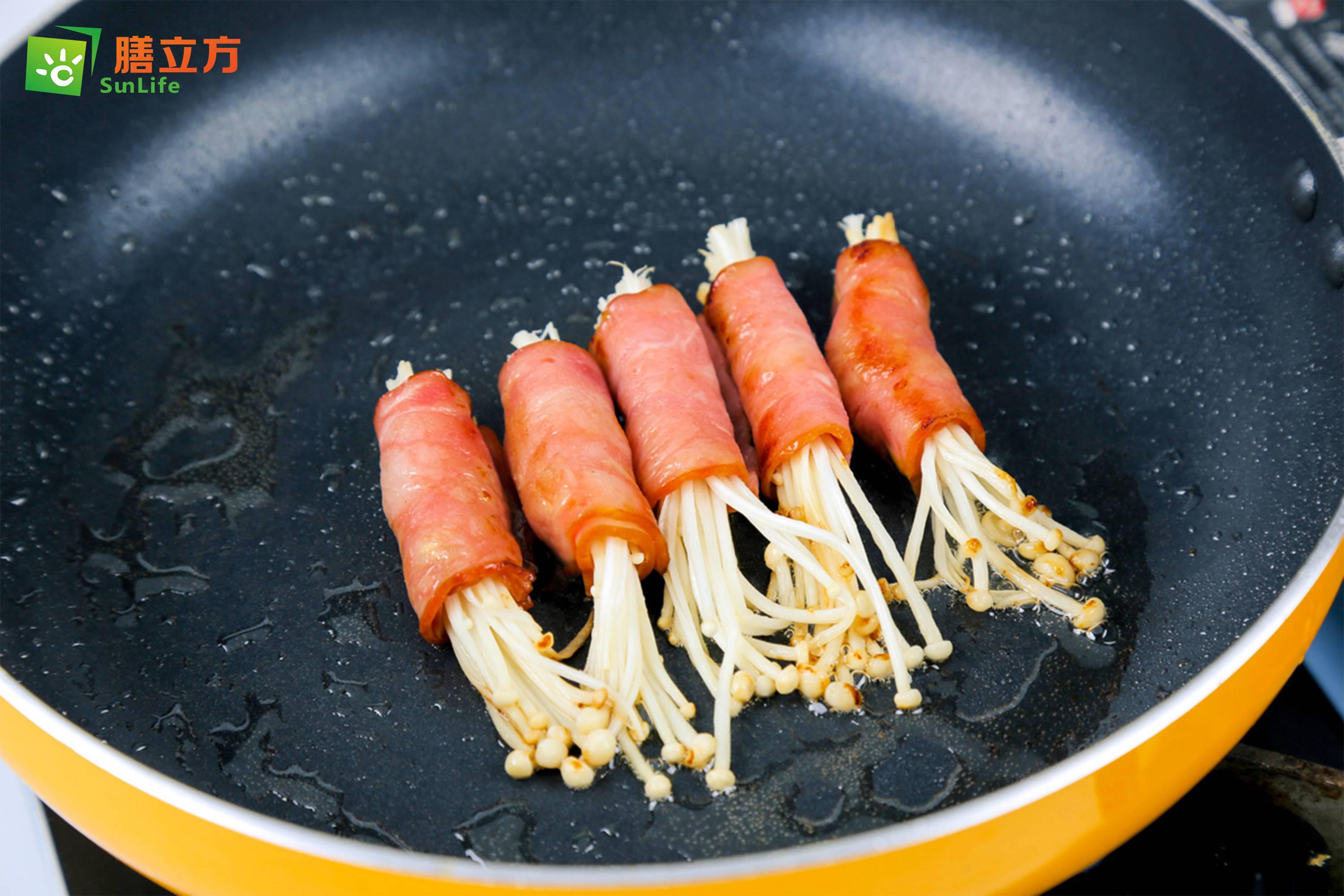 培根金針菇卷的做法-咸鮮味煎菜譜