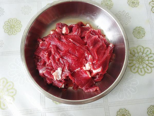 羊肉金針菇炒芹菜的做法-咸鮮味炒菜譜