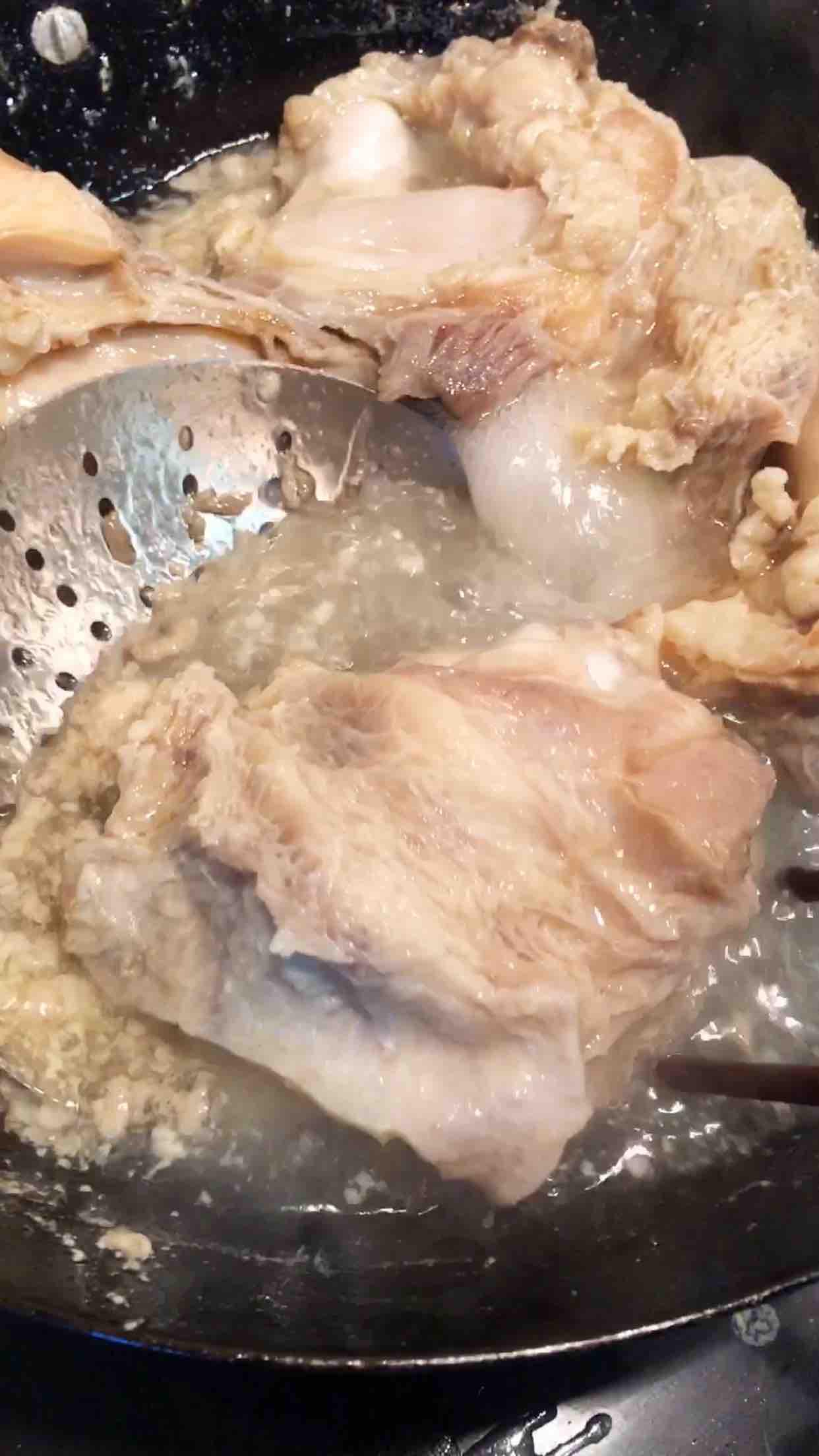 醬鹵牛窩骨的做法-香辣味煮菜譜