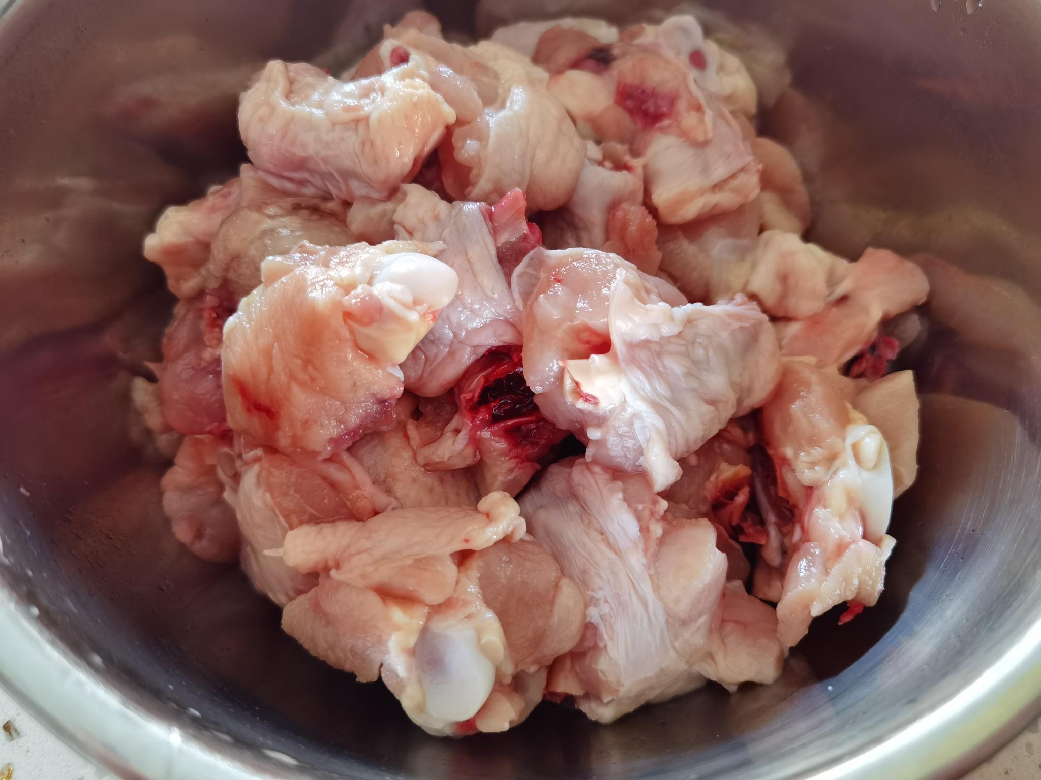 懶人版蔥油雞腿，做法簡單，鮮嫩多汁超下飯的做法-咸鮮味燉菜譜