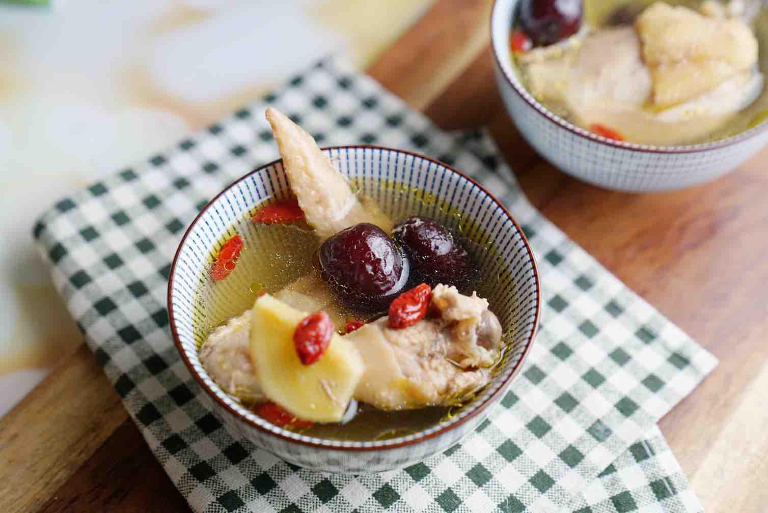 椰汁燉雞的做法-其它口味燉菜譜-易網健康養(yǎng)生網 椰汁燉雞的做法-其它口味燉菜譜