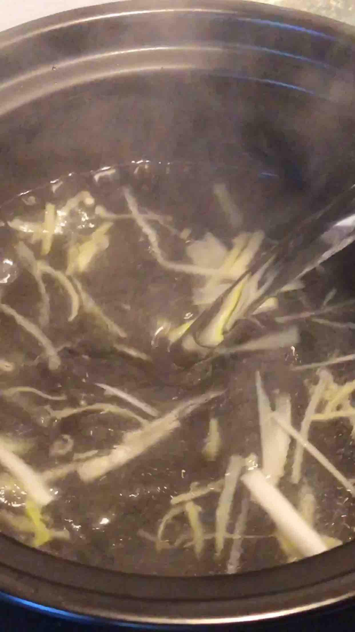 鴨血粉絲湯的做法-酸辣味煮菜譜