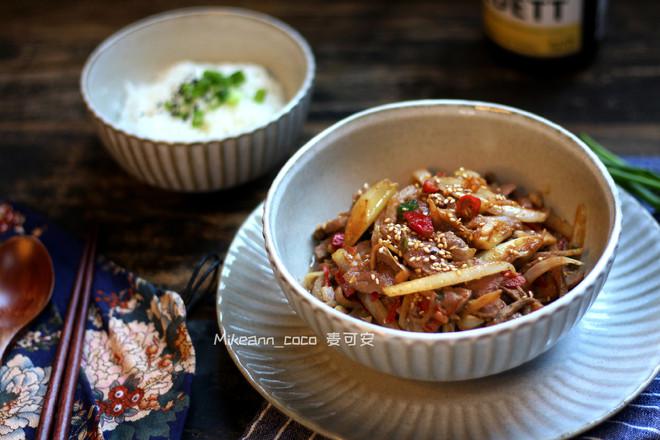 香嫩炒豬肝的做法-家常味炒菜譜-易網(wǎng)健康養(yǎng)生網(wǎng) 香嫩炒豬肝的做法-家常味炒菜譜