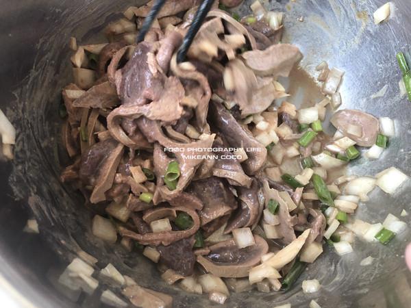 香嫩炒豬肝的做法-家常味炒菜譜-易網(wǎng)健康養(yǎng)生網(wǎng) 香嫩炒豬肝的做法-家常味炒菜譜