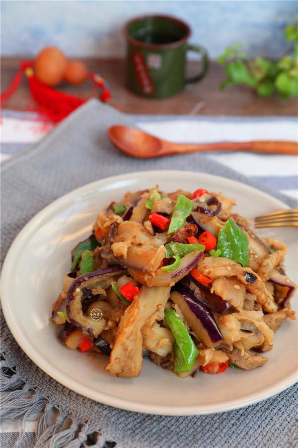 肉餅茄子的做法-家常味炒菜譜