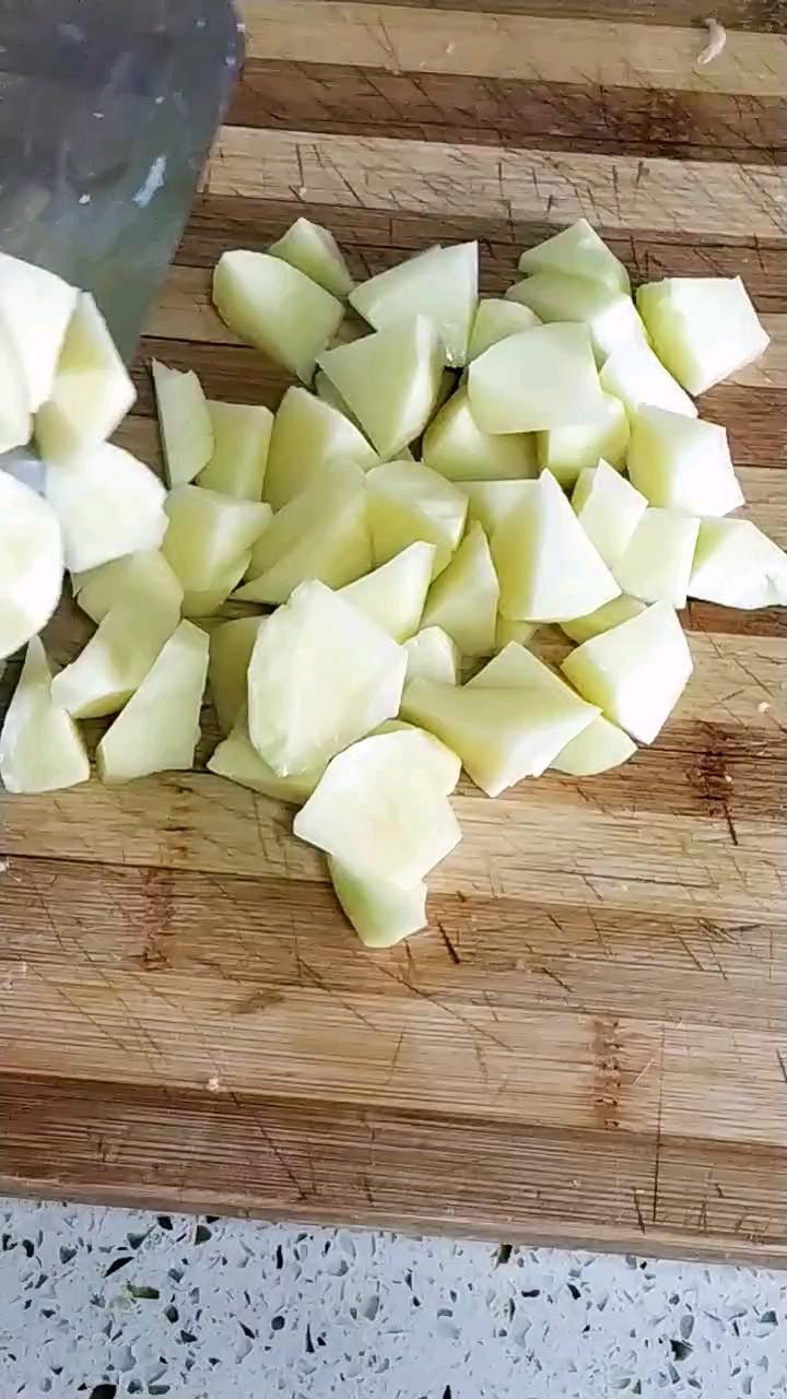 冬季，這菜燉1鍋，熱乎養(yǎng)分足好味道的做法-咖喱味燉菜譜