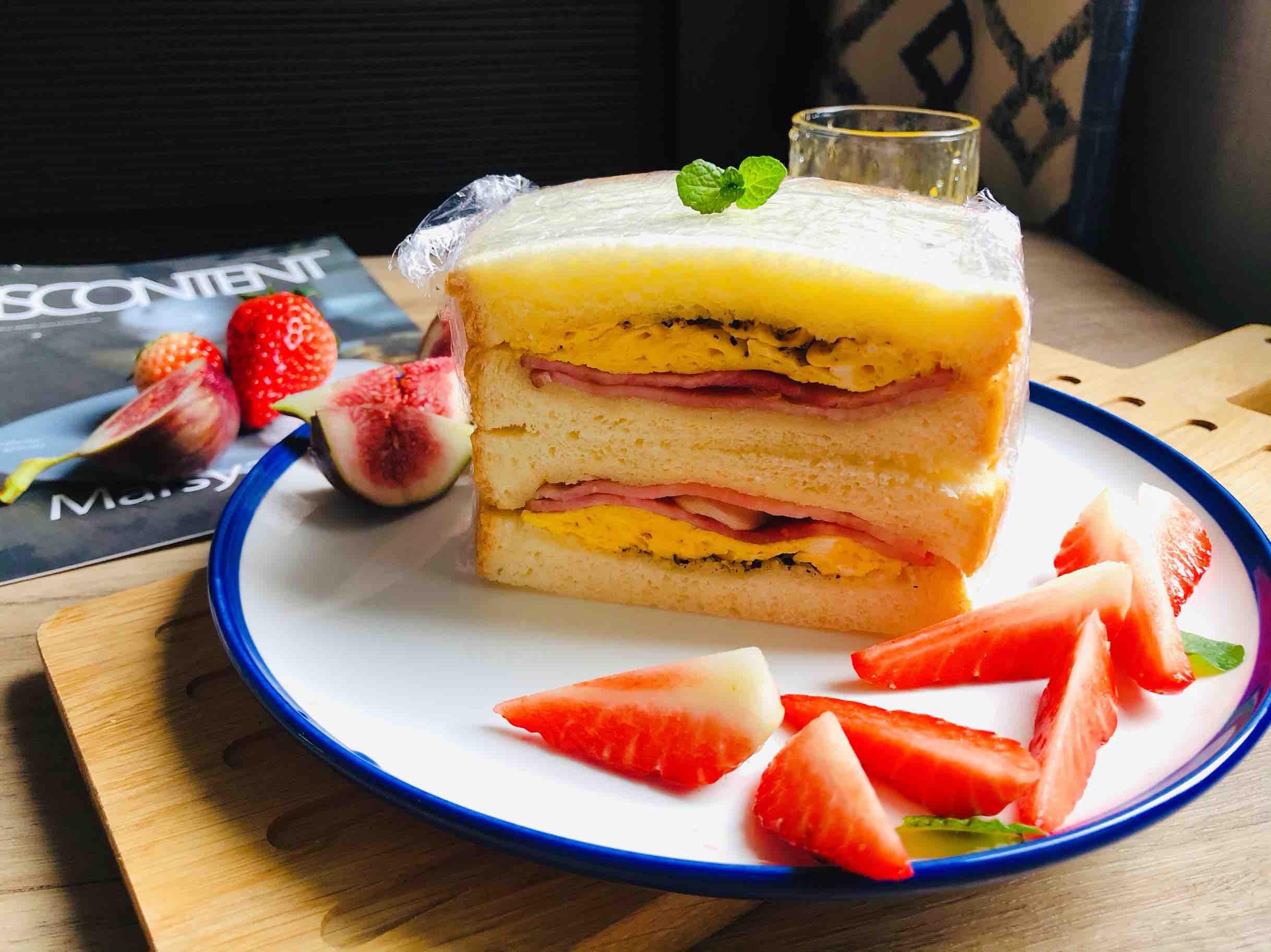 五分鐘早餐,培根煎蛋三明治的做法-咸鮮味其它工藝菜譜-易網(wǎng)健康養(yǎng)生網(wǎng) 五分鐘早餐,培根煎蛋三明治的做法-咸鮮味其它工藝菜譜