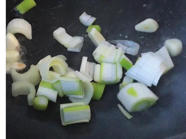 脆爽清口，營養下飯的青椒木耳炒雞蛋的做法-家常味炒菜譜