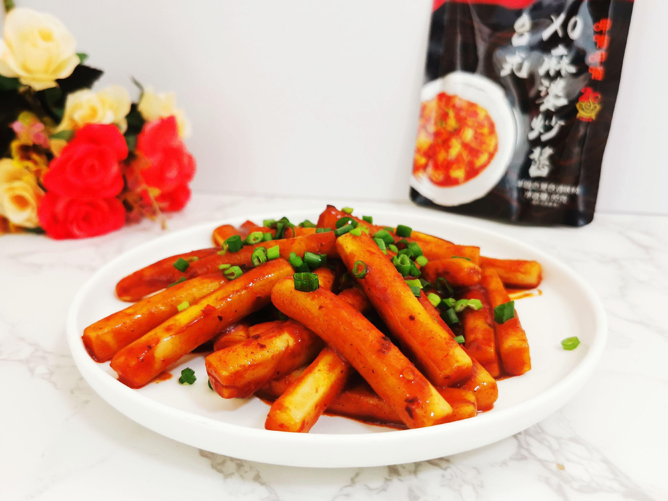 呷哺呷哺臺式XO麻婆醬炒年糕，停不下來的美味的做法-香辣味炒菜譜