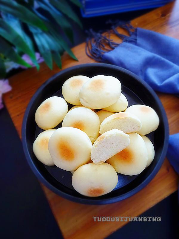 香甜營養(yǎng)又頂飽，老少皆宜的牛奶雞蛋餅的做法-奶香味烤菜譜