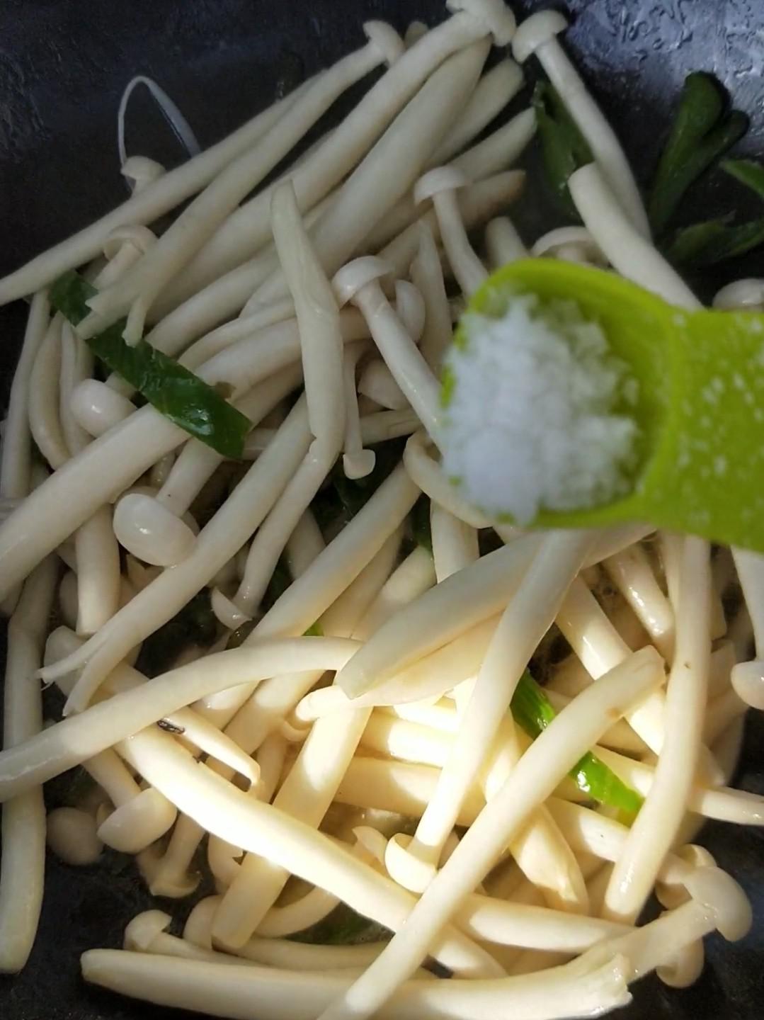 素炒海鮮菇的做法-家常味炒菜譜-易網健康養生網 素炒海鮮菇的做法-家常味炒菜譜