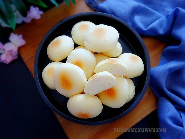 香甜營養(yǎng)又頂飽，老少皆宜的牛奶雞蛋餅的做法-奶香味烤菜譜