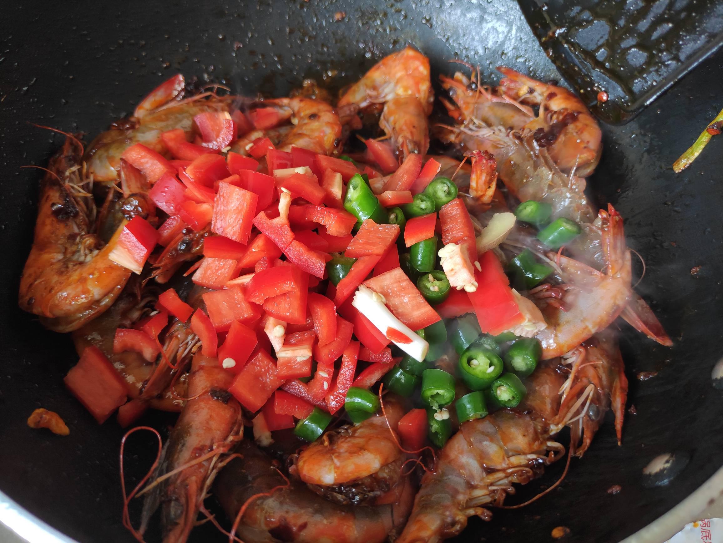 超好吃家常菜，香辣蝦美食菜譜的做法-香辣味炒菜譜