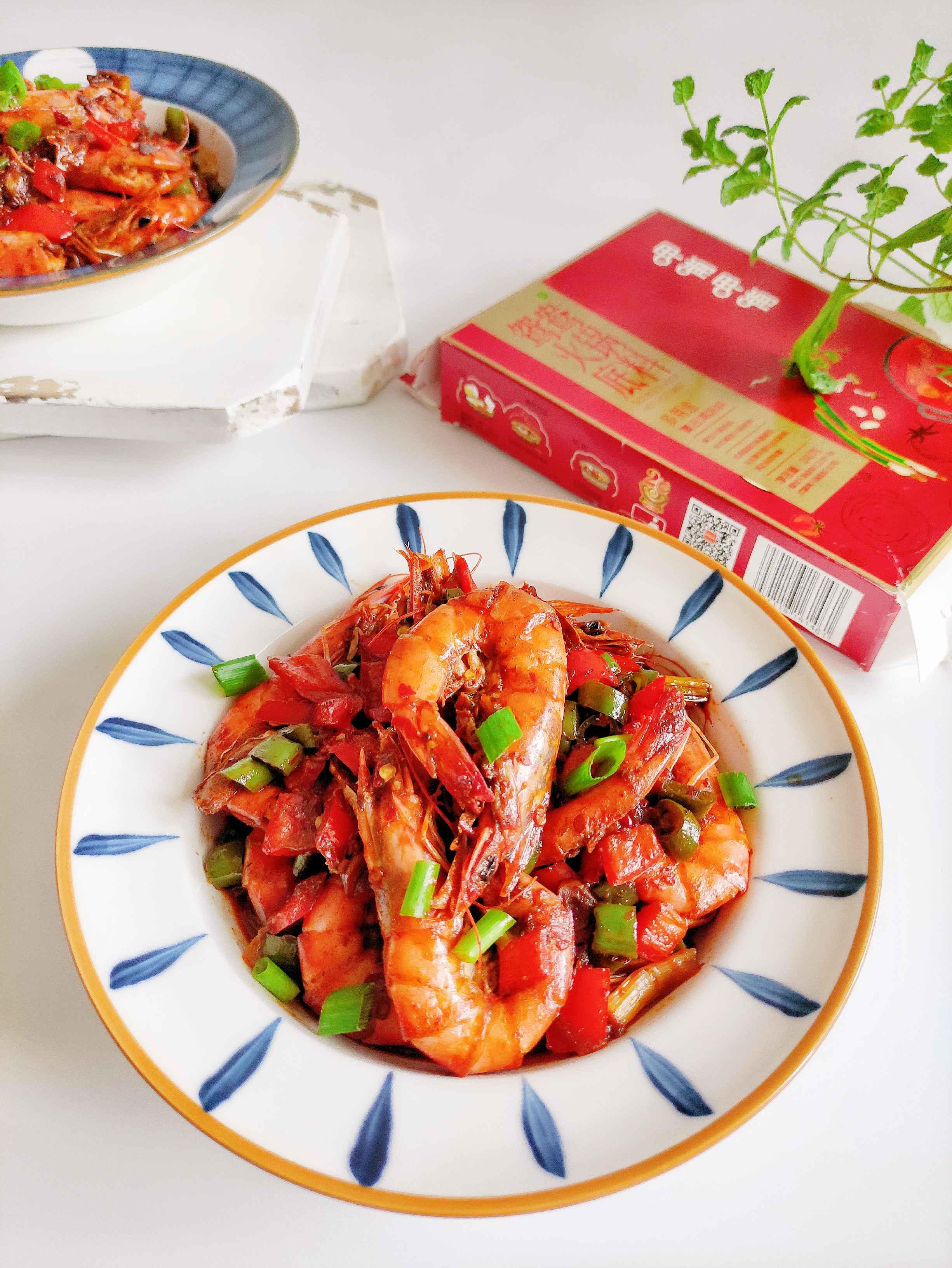 超好吃家常菜，香辣蝦美食菜譜的做法-香辣味炒菜譜