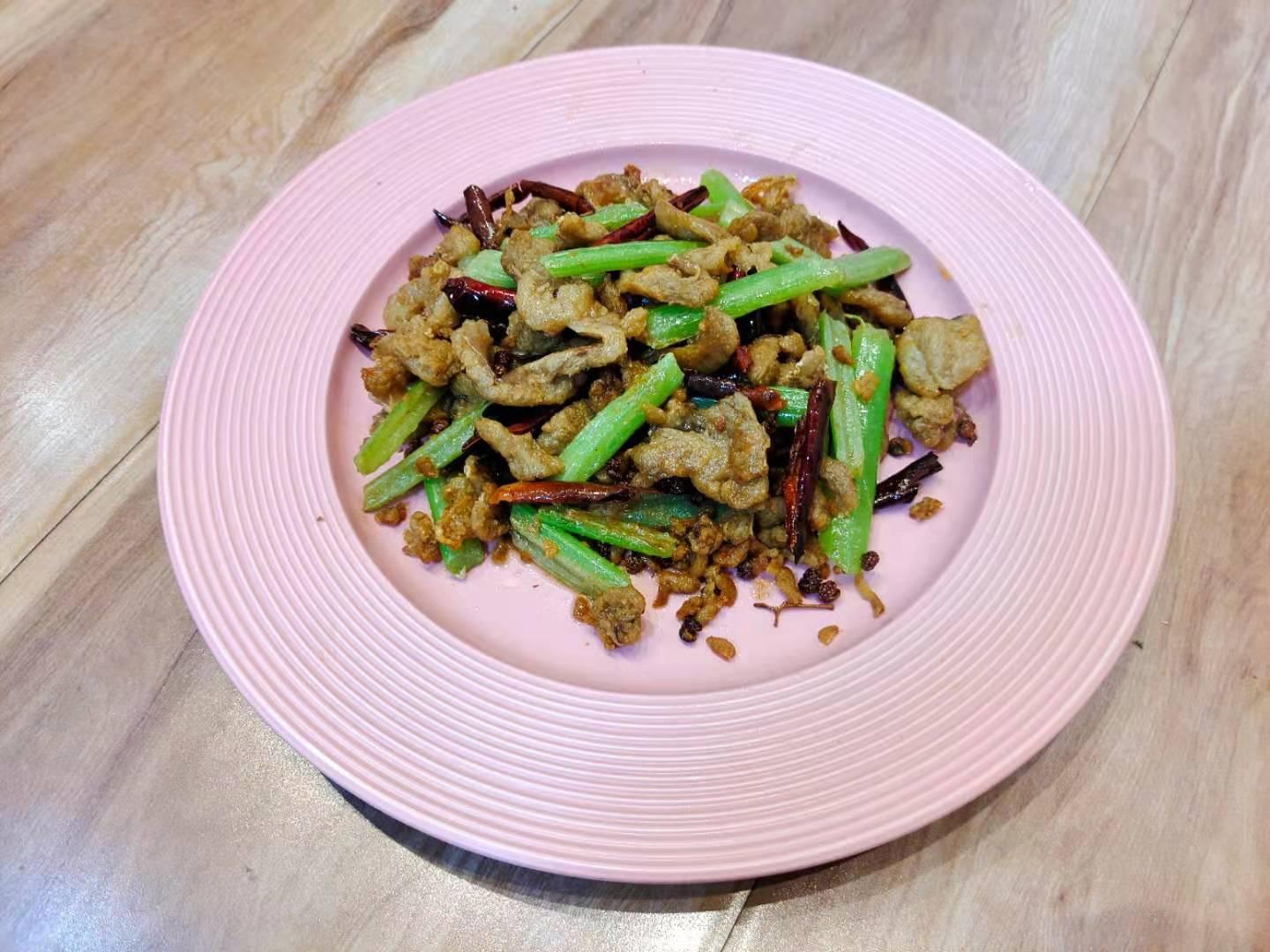 香辣油滋啦的做法-咸鮮味炒菜譜-易網(wǎng)健康養(yǎng)生網(wǎng) 香辣油滋啦的做法-咸鮮味炒菜譜