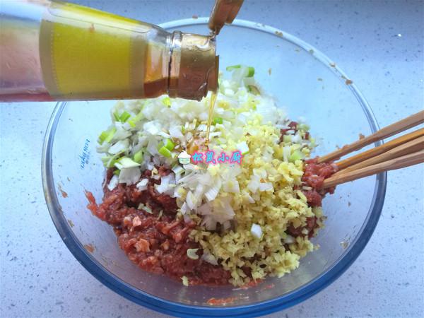 #冬至大如年#一口一個(gè)，焦脆鮮香的牛肉丸子的做法-家常味炸菜譜