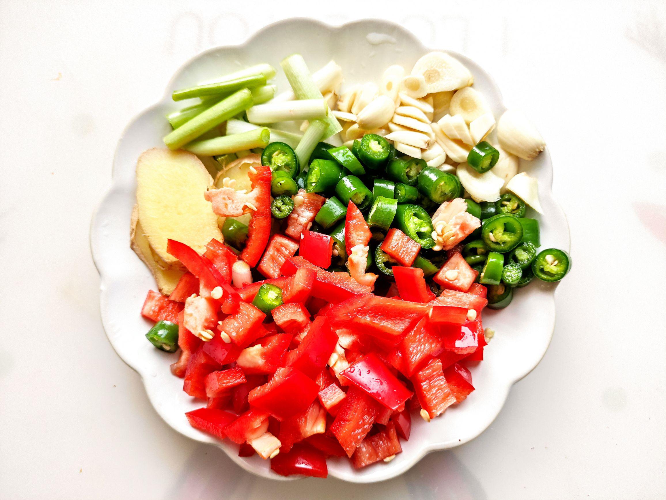 超好吃家常菜，香辣蝦美食菜譜的做法-香辣味炒菜譜