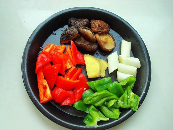 黃燜雞的做法-醬香味燒菜譜