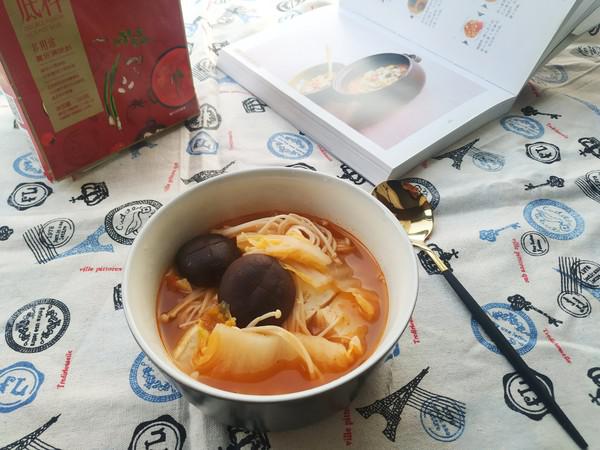 關(guān)東煮也可以這樣做，好吃不胖冬日暖暖の番茄素什錦暖鍋的做法-茄汁味煮菜譜