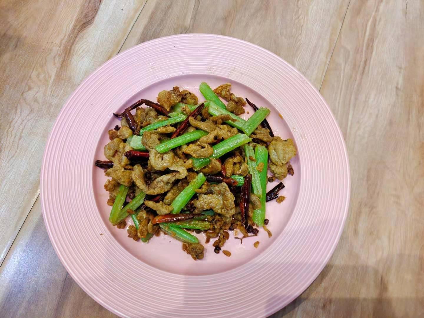 香辣油滋啦的做法-咸鮮味炒菜譜-易網(wǎng)健康養(yǎng)生網(wǎng) 香辣油滋啦的做法-咸鮮味炒菜譜