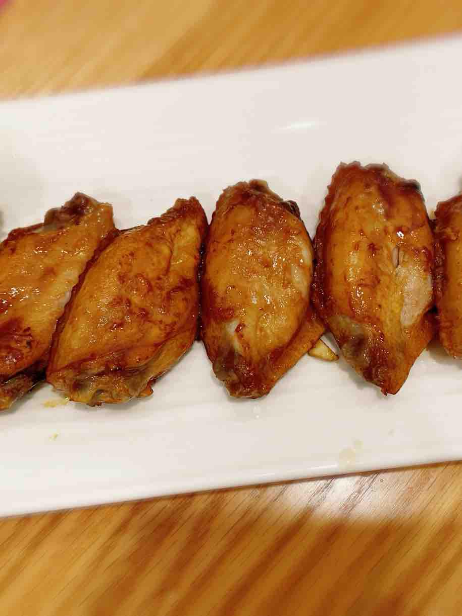 蒜香牛油雞翅的做法-咸鮮味烤菜譜