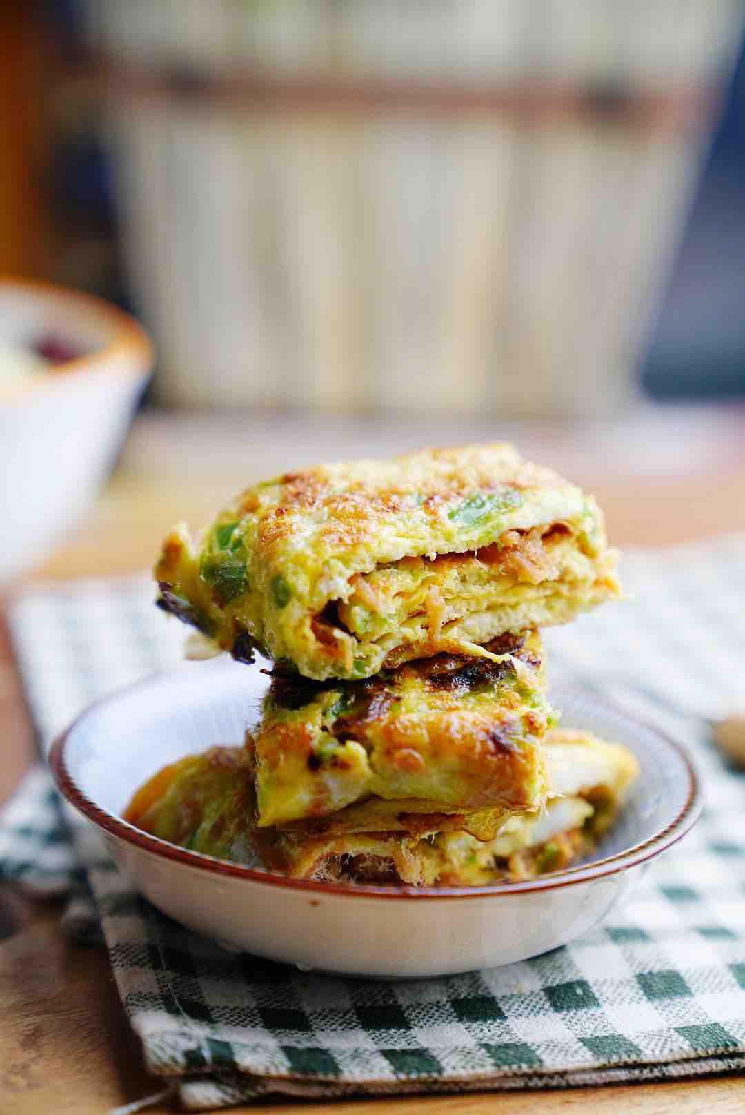 肉松菜椒蛋餅，簡單易做孩子喜歡的做法-家常味煎菜譜