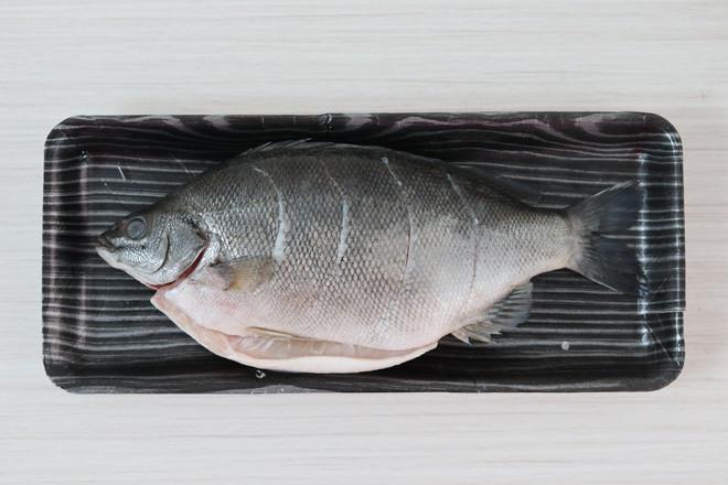 #冬至大如年#+清蒸翡翠斑的做法-家常味蒸菜譜-易網<a href=http://m.henggaotouzi.com/ target=_blank class=infotextkey>健康養生</a>網 #冬至大如年#+清蒸翡翠斑的做法-家常味蒸菜譜