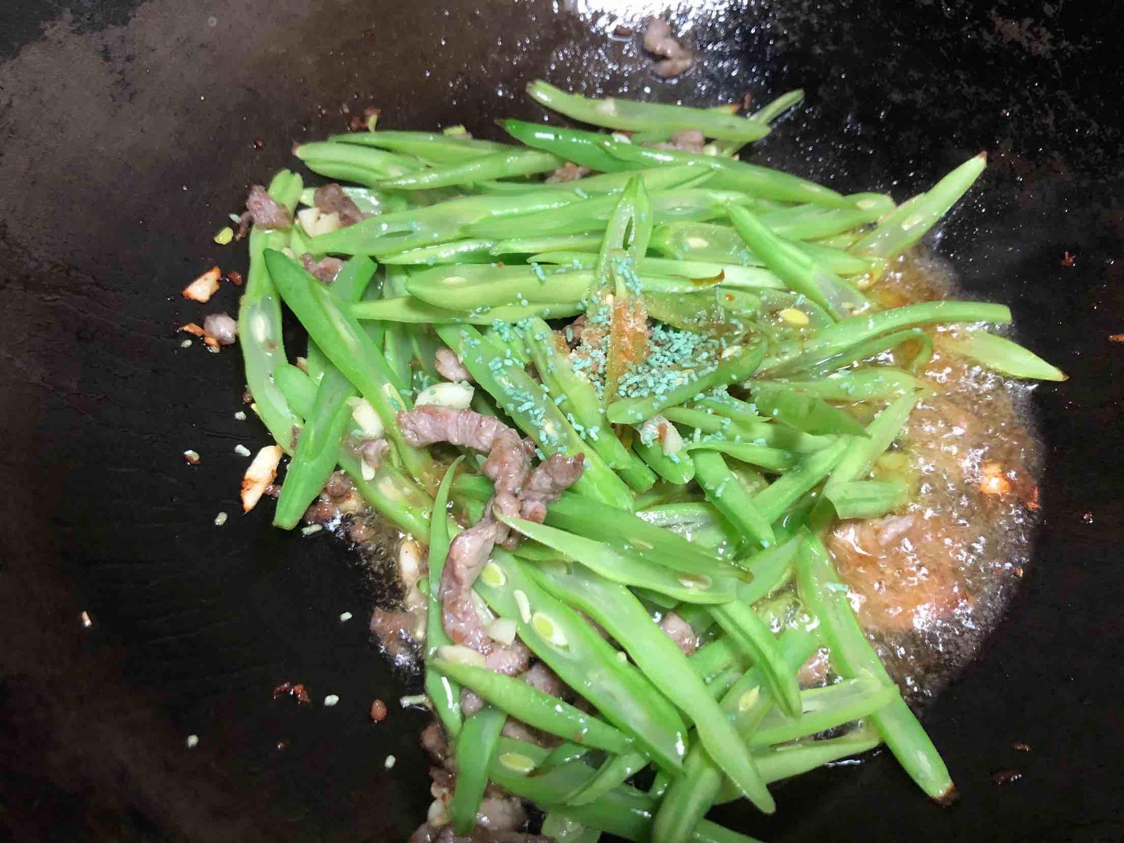豆角炒肉絲的做法-咸鮮味炒菜譜