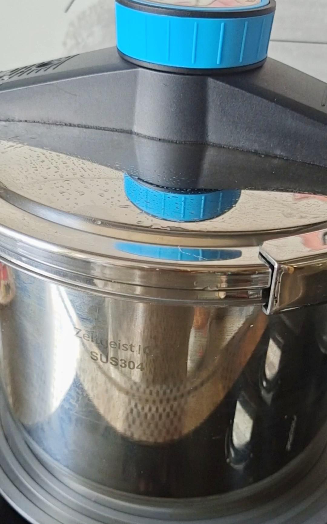 最家常的冬季暖鍋，百吃不厭~白菜粉條牛肉鍋的做法-咸鮮味煮菜譜