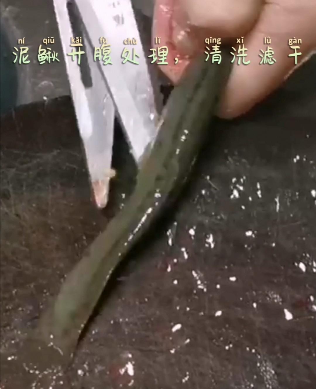 豆腐燜泥鰍的做法-家常味燜菜譜