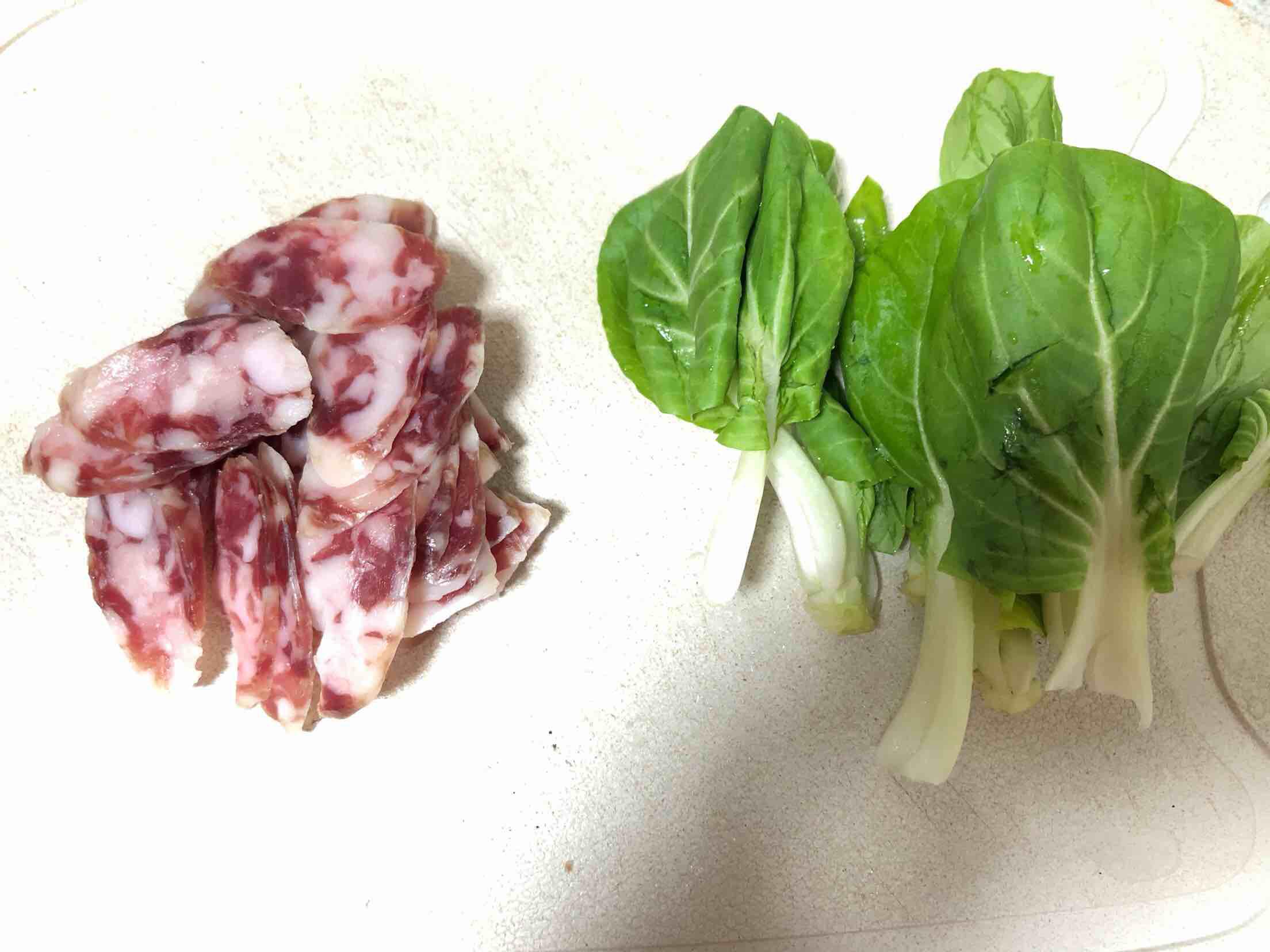 香腸炒面的做法-咸鮮味炒菜譜