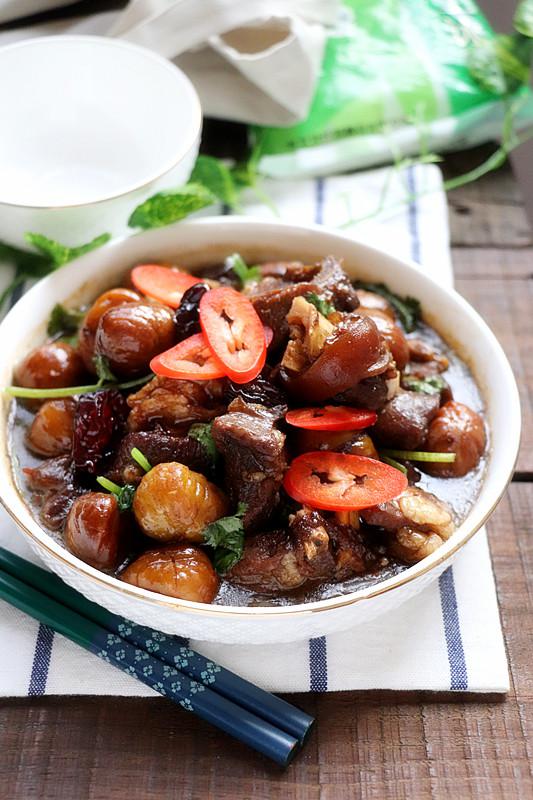 #冬至大如年#五香栗子燜羊肉的做法-家常味燜菜譜