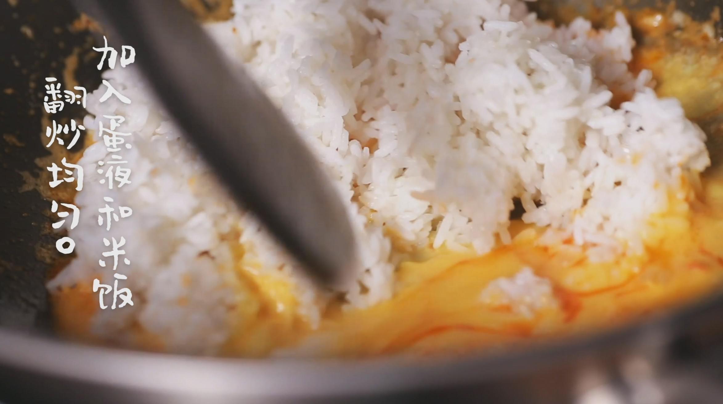 咖喱蝦蛋炒飯的做法-咸鮮味炒菜譜