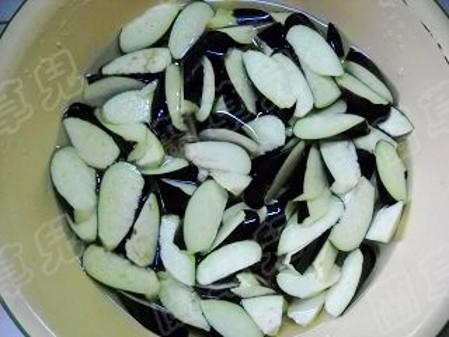 烤鴨燒茄子的做法-家常味燒菜譜