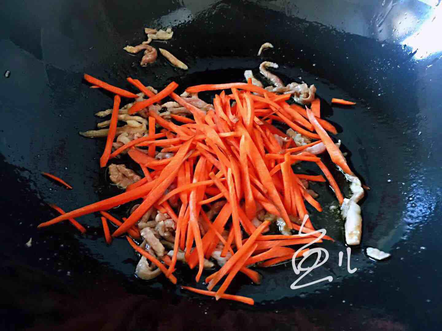 豆芽炒韭菜的做法-家常味炒菜譜