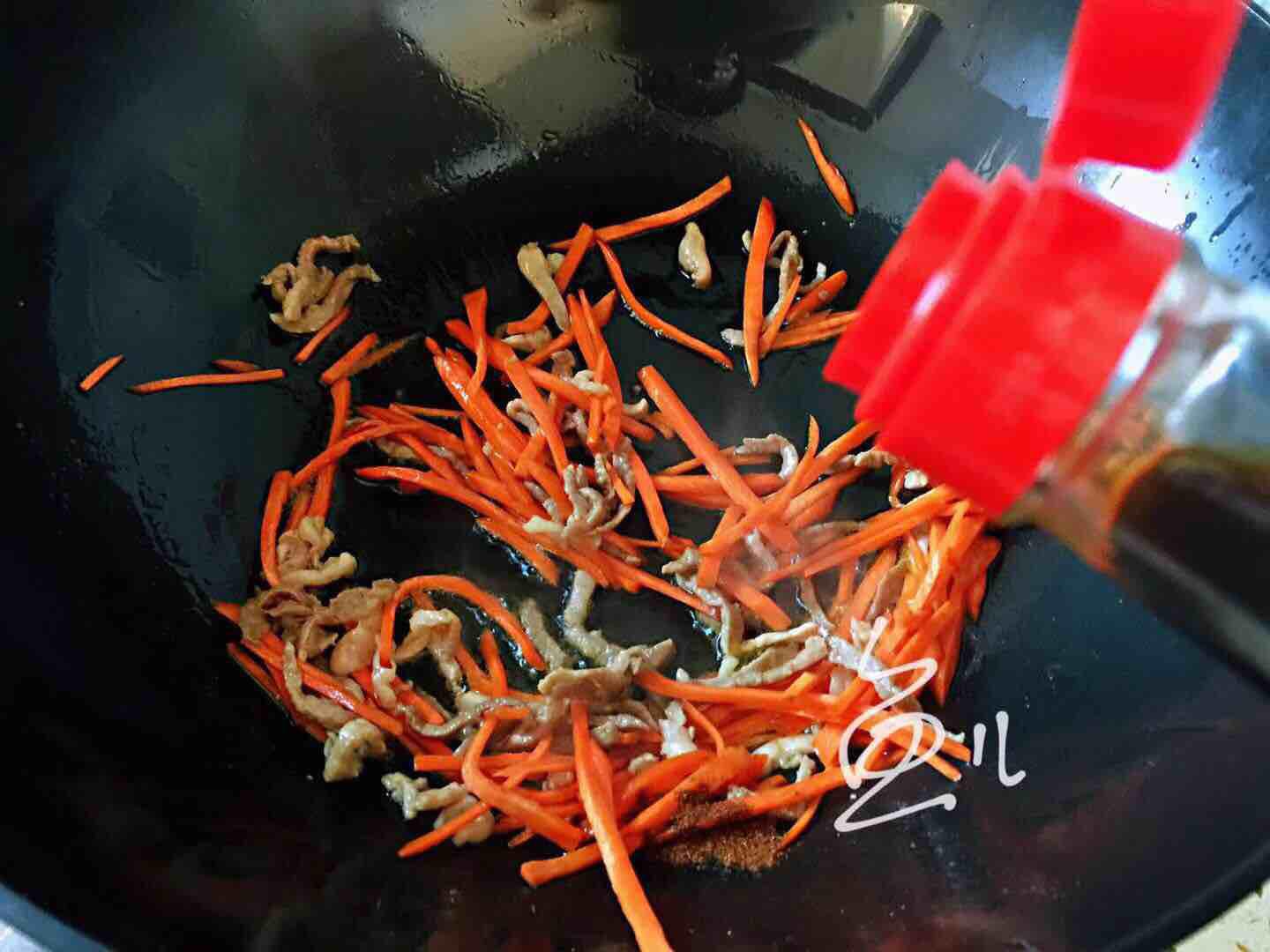 豆芽炒韭菜的做法-家常味炒菜譜