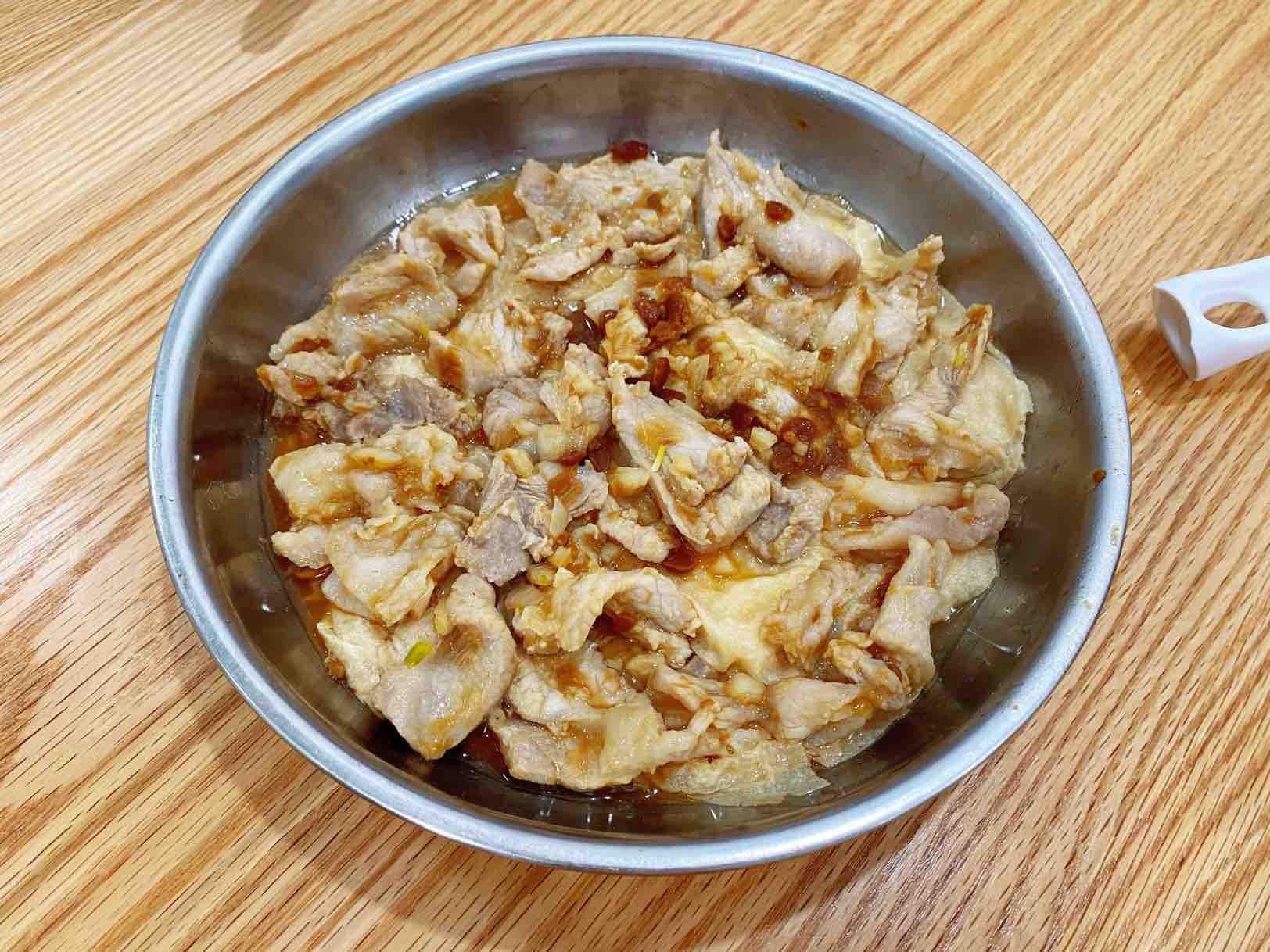 腐皮黃豆醬蒸豬板筋的做法-家常味蒸菜譜