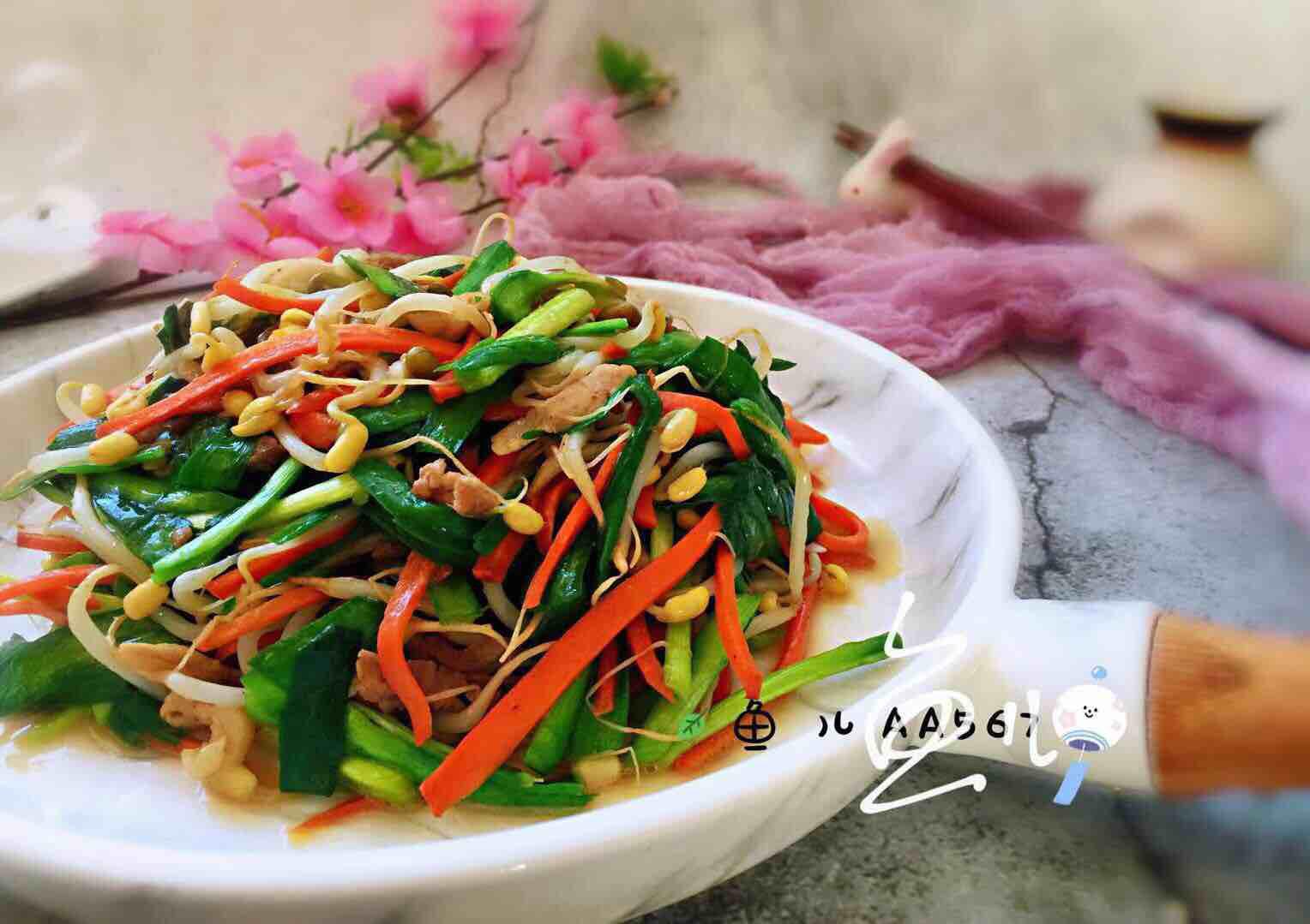 豆芽炒韭菜的做法-家常味炒菜譜