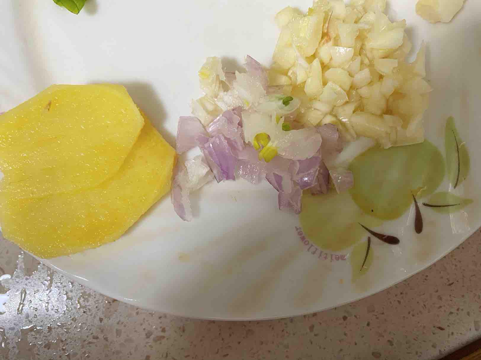 腐皮黃豆醬蒸豬板筋的做法-家常味蒸菜譜