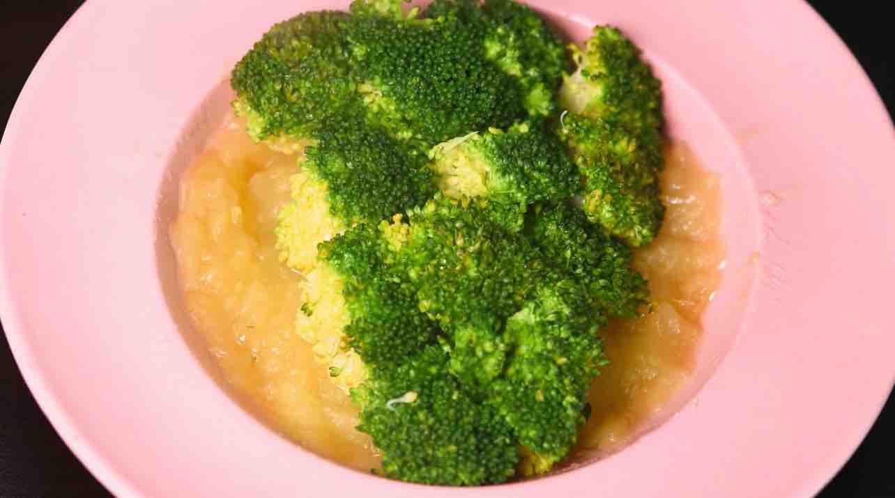 圣誕樹西藍(lán)花沙拉的做法-家常味煮菜譜