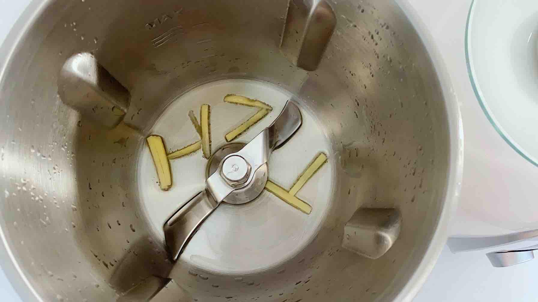 清炒胡蘿卜絲、簡(jiǎn)單美味快手家常菜的做法-家常味炒菜譜