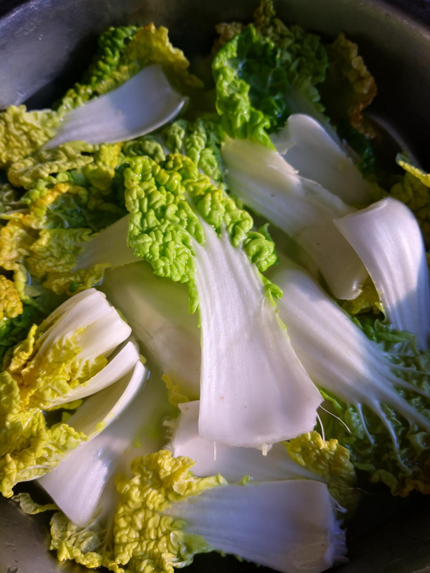 菊花菜炒香菇的做法-家常味炒菜譜