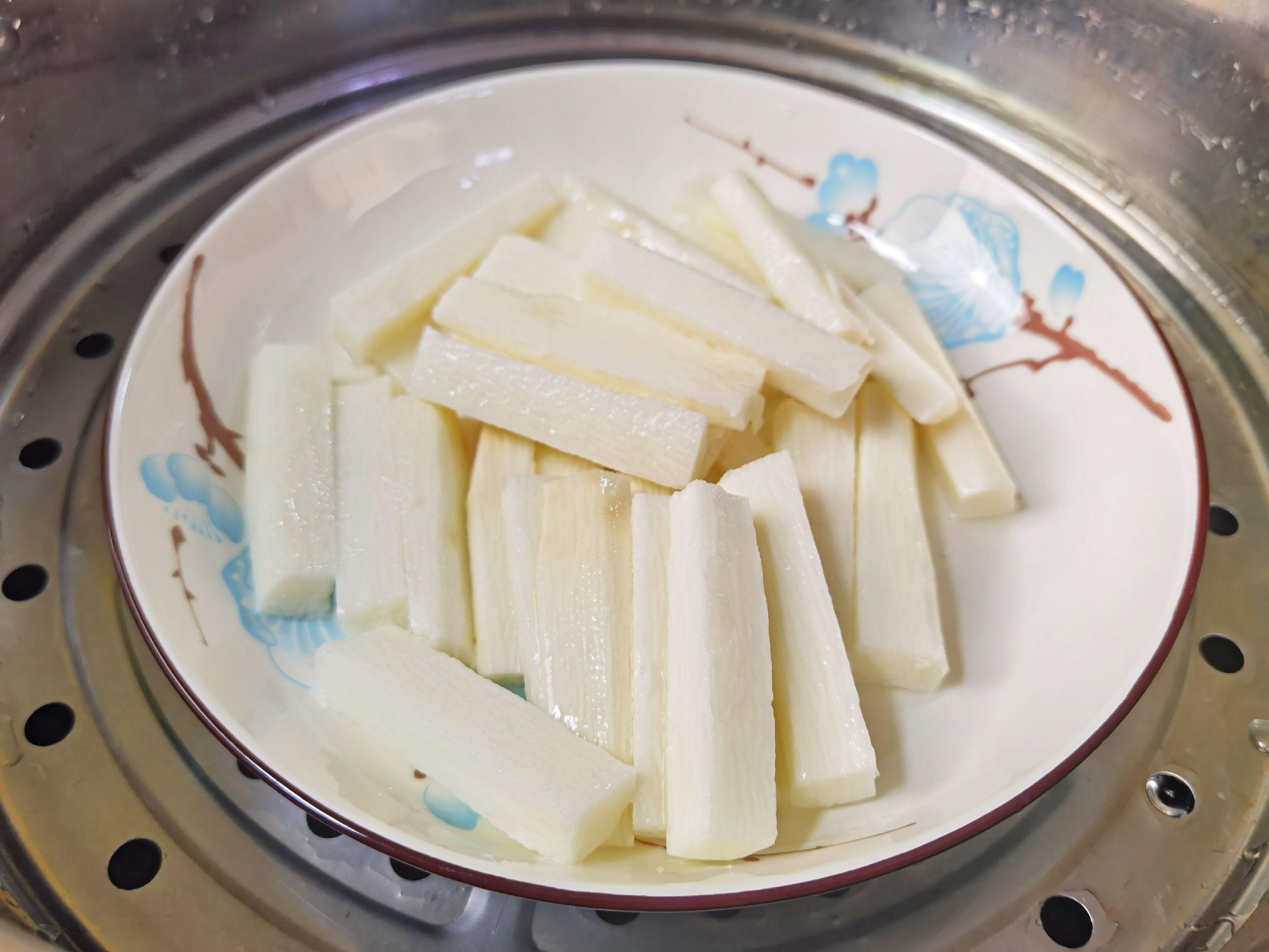 年夜飯花式?jīng)霾耍葺剿帲韵逻@口甜，2021光芒萬丈的做法-甜味蒸菜譜