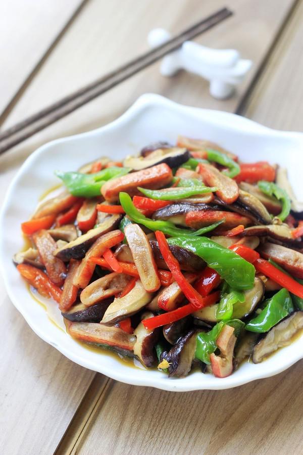 香菇炒蟹排的做法-家常味炒菜譜-易網健康養生網 香菇炒蟹排的做法-家常味炒菜譜