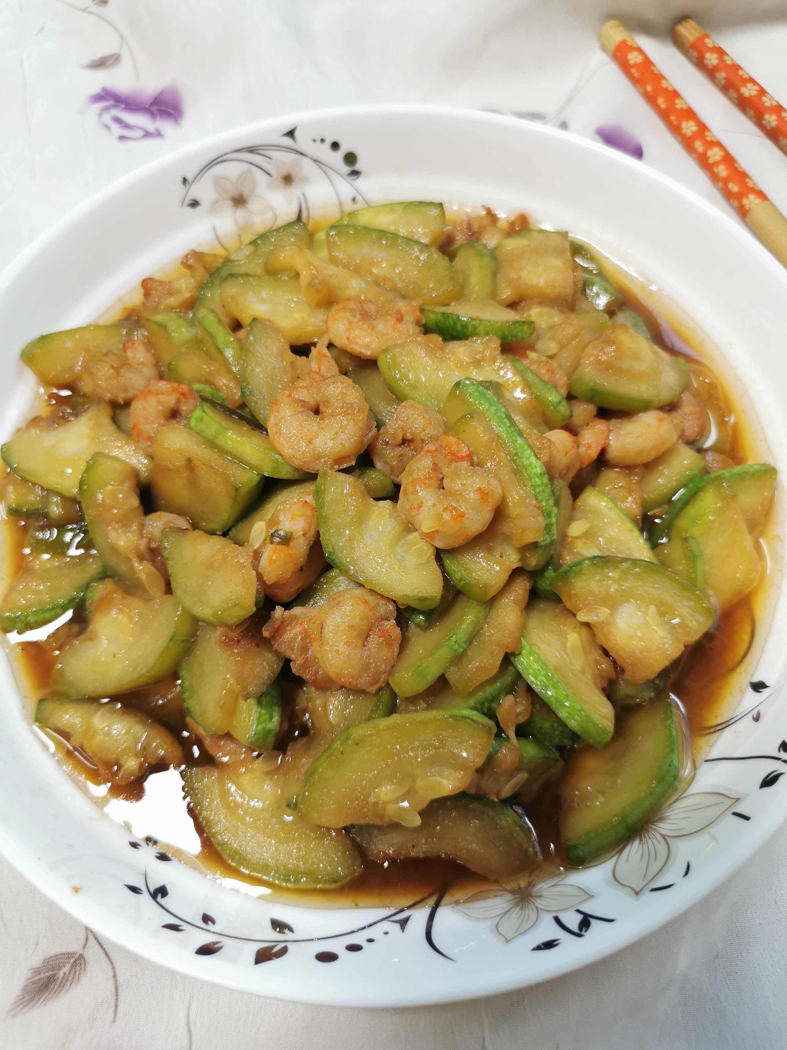 西葫蘆炒蝦仁的做法-咸鮮味炒菜譜